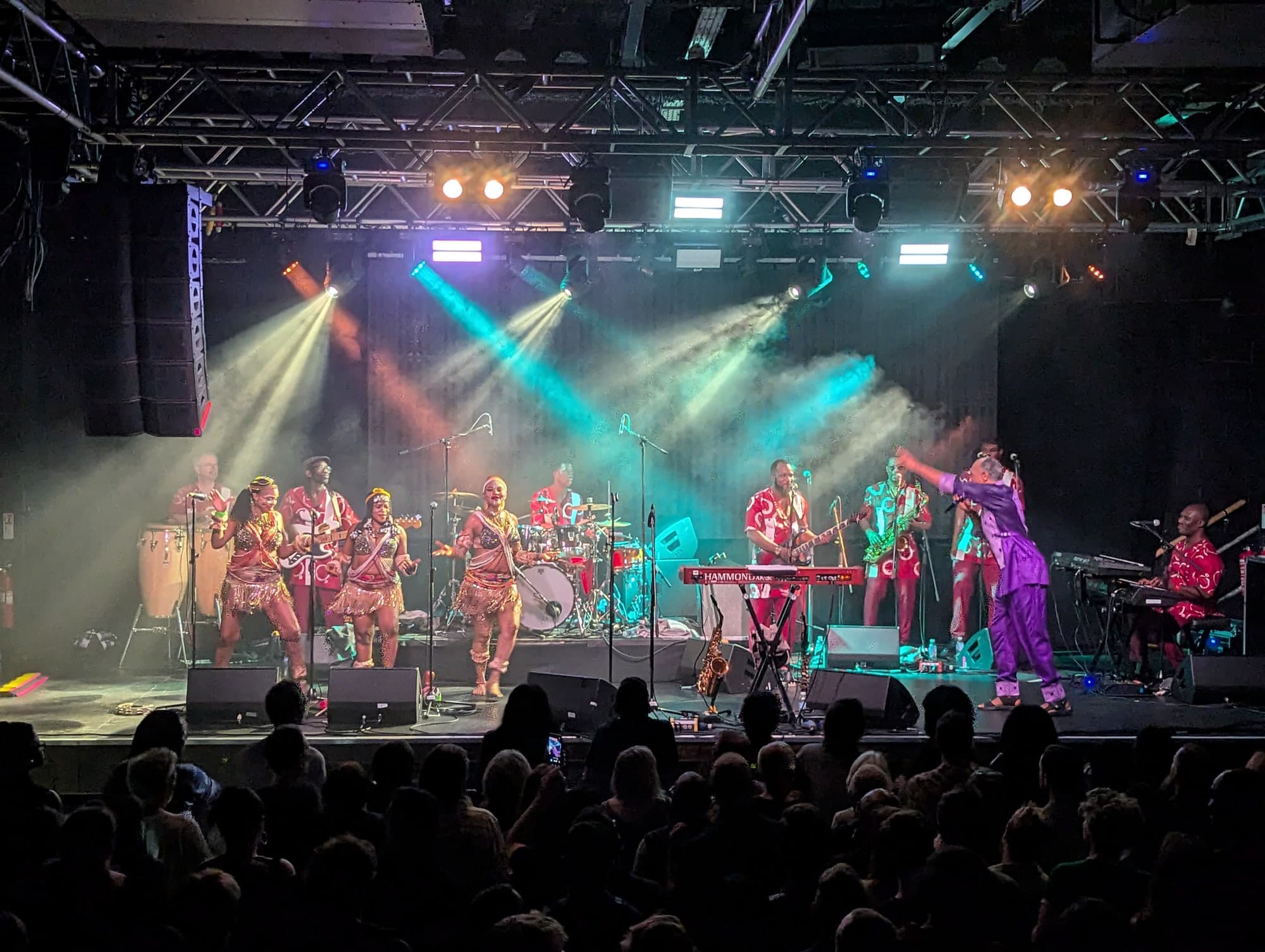 Femi Kuti - Apr 26 26 (busking MQ70)