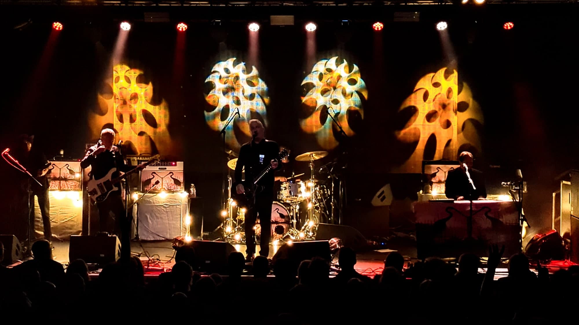 Afghan Whigs - Sep 26 (busking MQ70) *flame effect is just lighting pointed at the wall